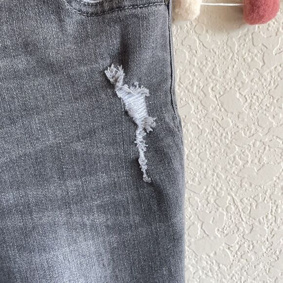 Tractr Jeans Girls Size 12 Grey Distressed with‎ Embroidery on Ankle - Picture 3 of 9